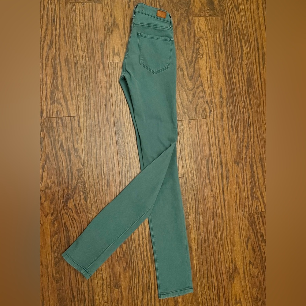 BDG STRAIGHT LEG JEANS IN TEAL GREEN